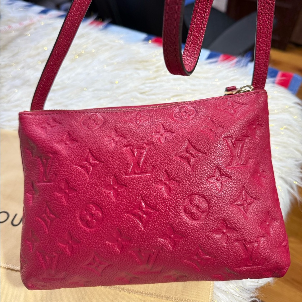 Louis Vuitton Twice Empreinte Messenger sling Fushia Pink w/ Duster & Card auth. - Picture 9 of 16